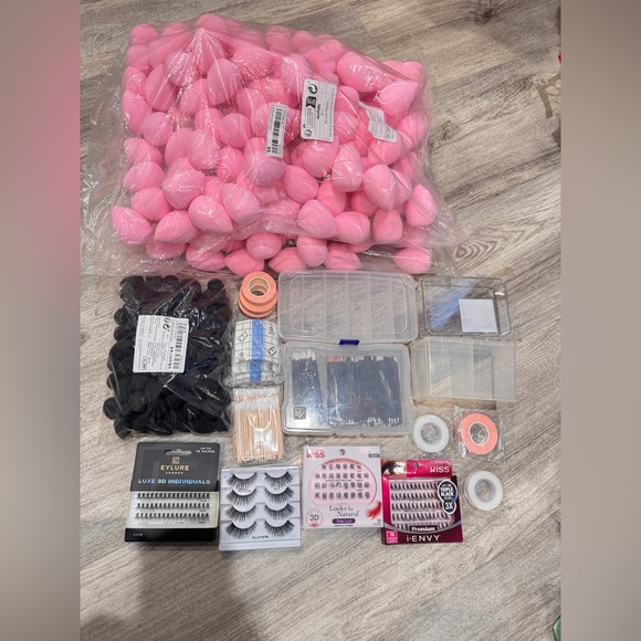 Other - 200 sponges Makeup Artist Starter Kit Bundle | Sponges, Lashes, Disposable Tools